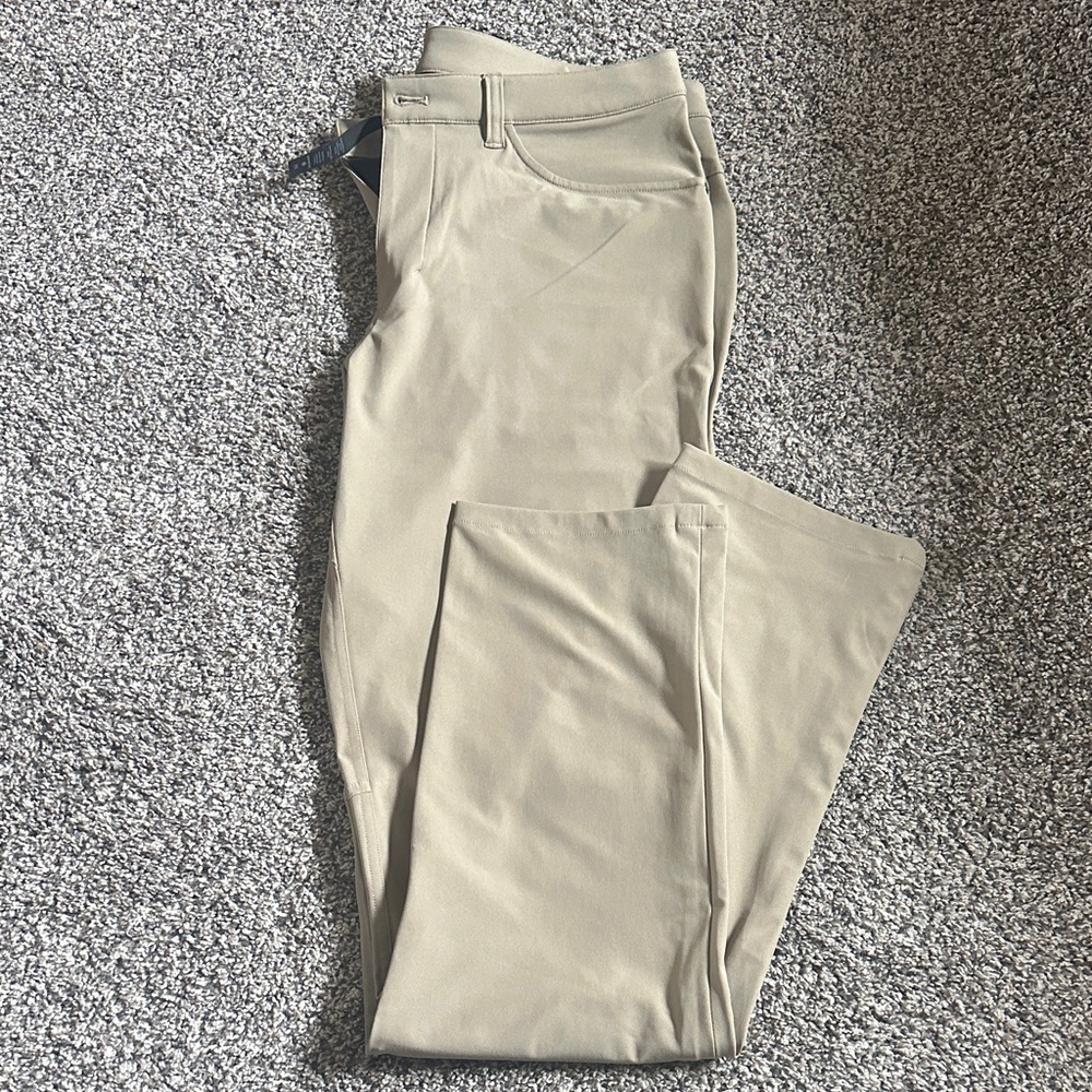 LuluLemon Tan Chinos for Men - Picture 2 of 4